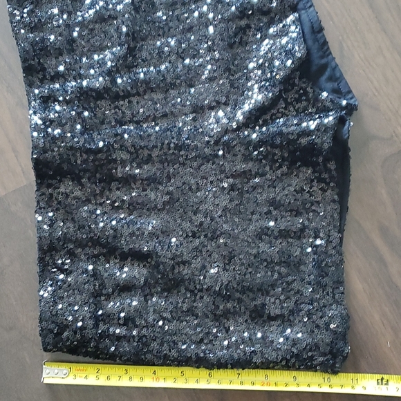 Sequins Black Shorts - Picture 5 of 6
